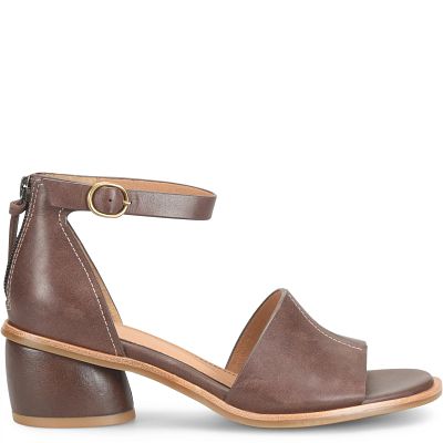 Colby shown in Cocoa Brown (Brown)