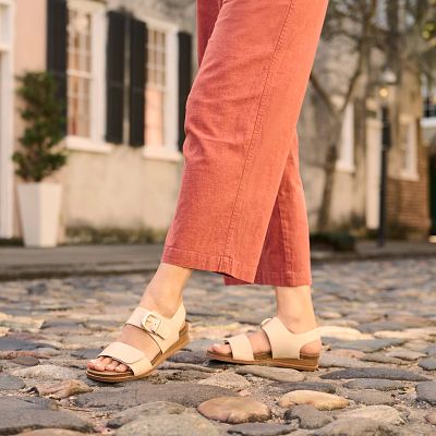 Peggie shown on model 